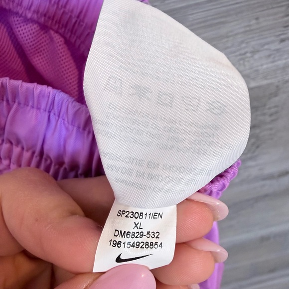 Nike Men's Purple Volley Swim Trunks Shorts - XL - Picture 11 of 11